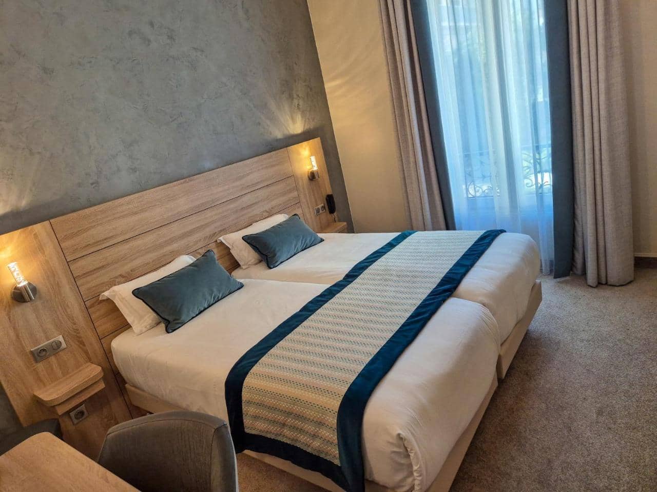 Champerret Elysees — 2