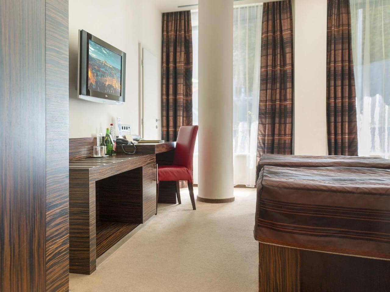 Ea Hotel Crystal Palace — 4