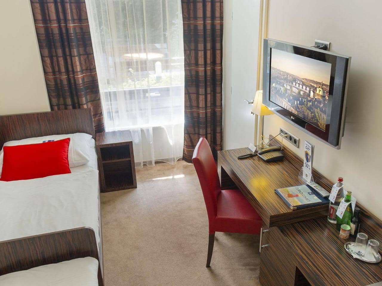 Ea Hotel Crystal Palace — 3