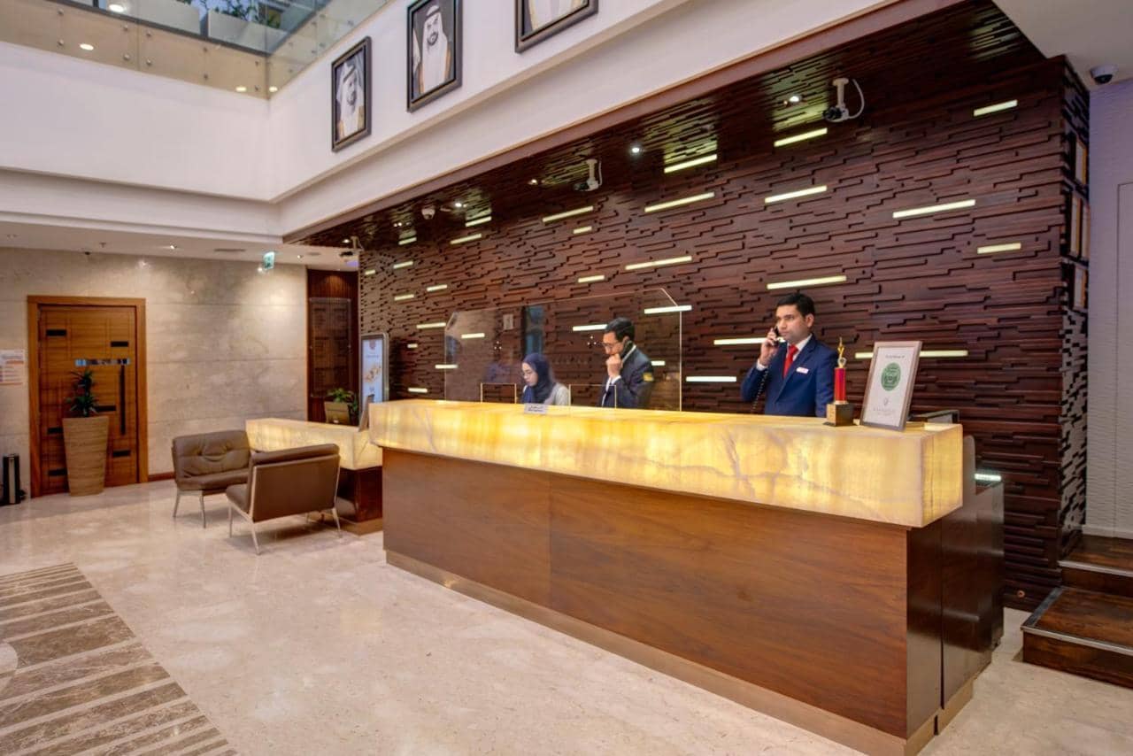 Grandeur Hotel — 5