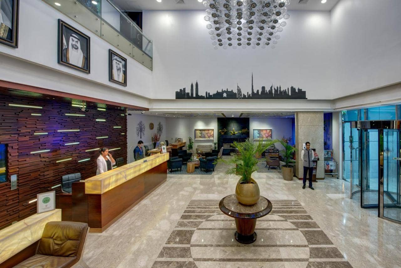Grandeur Hotel — 3