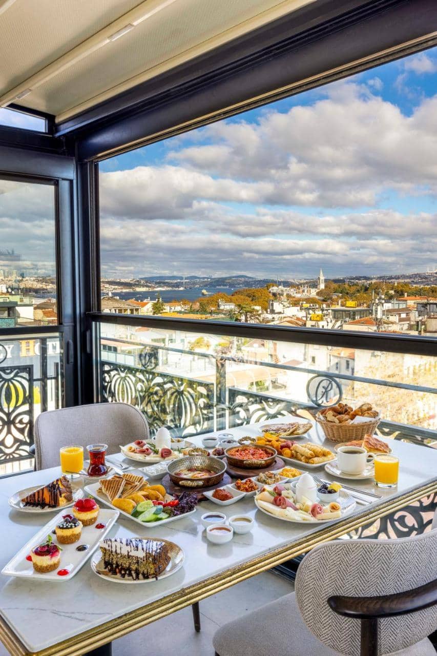 Rast Hotel — 4