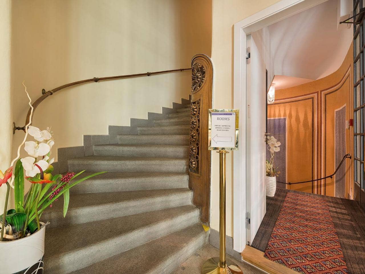 Ea Hotel Rokoko — 5