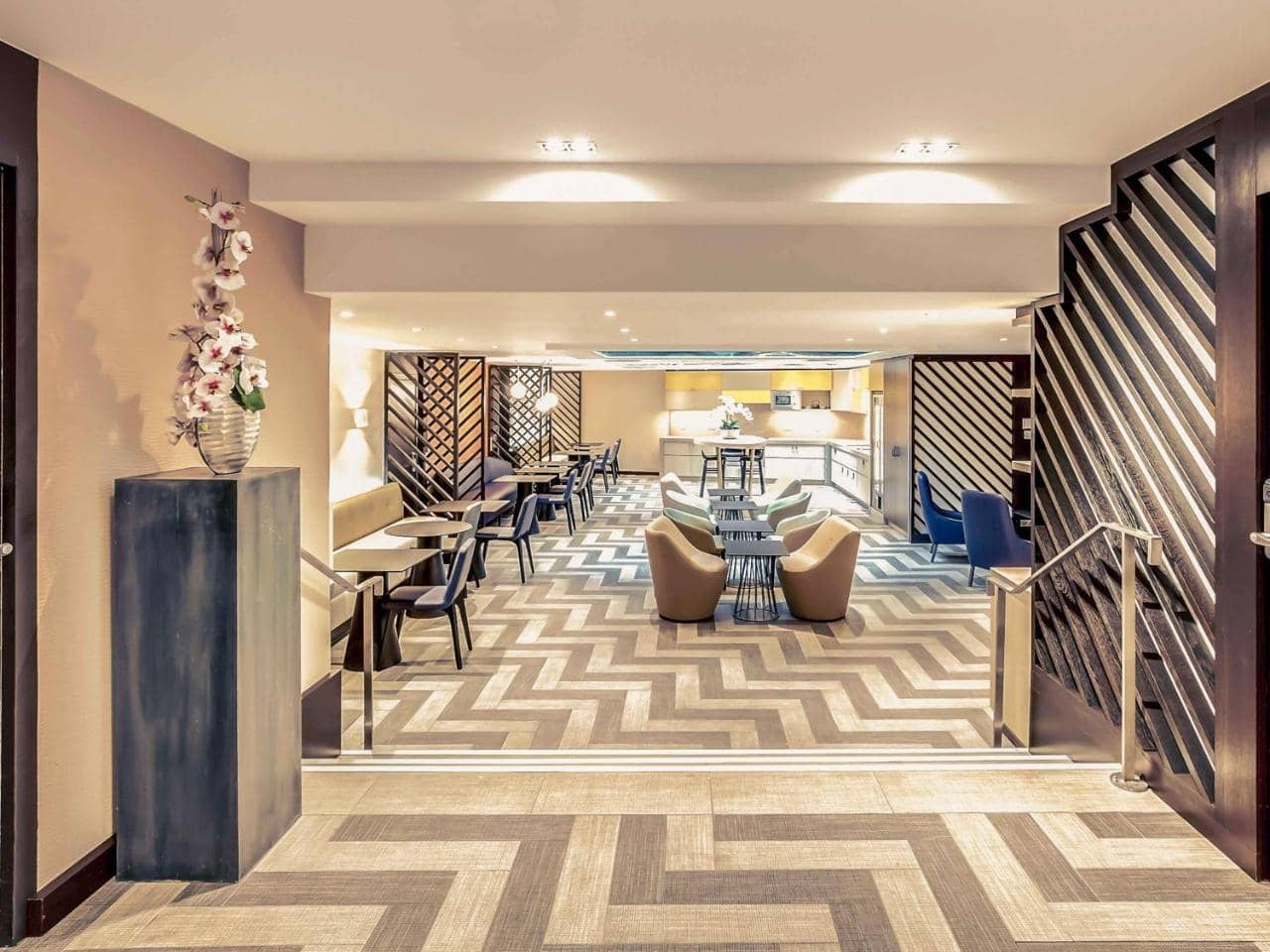 Mercure Paris Arc de Triomphe Etoile Hotel — 2
