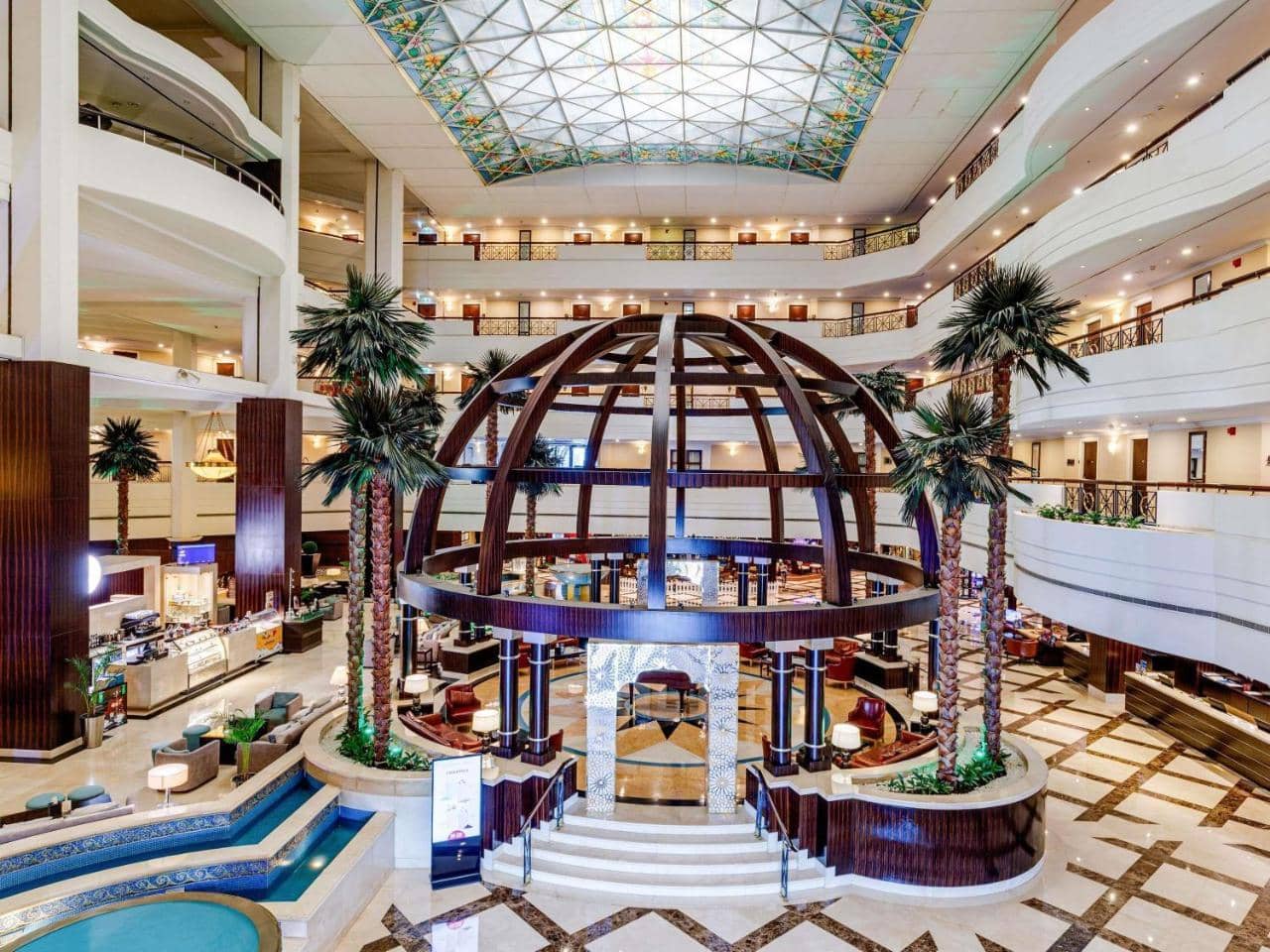 Movenpick Dubai Grand Al Bustan — 2