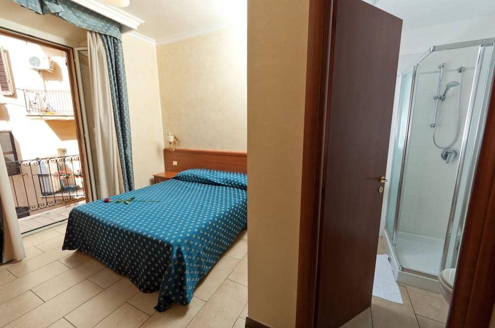 Cesar Palace Bed & Breakfast — 3
