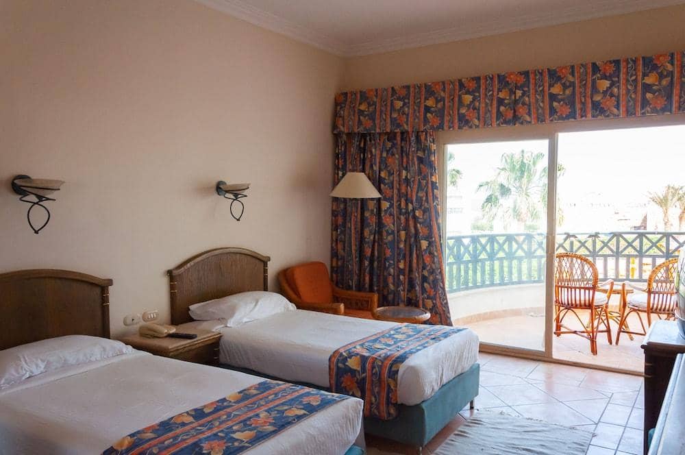 Coral Beach Resort Montazah (Adults only) — 3