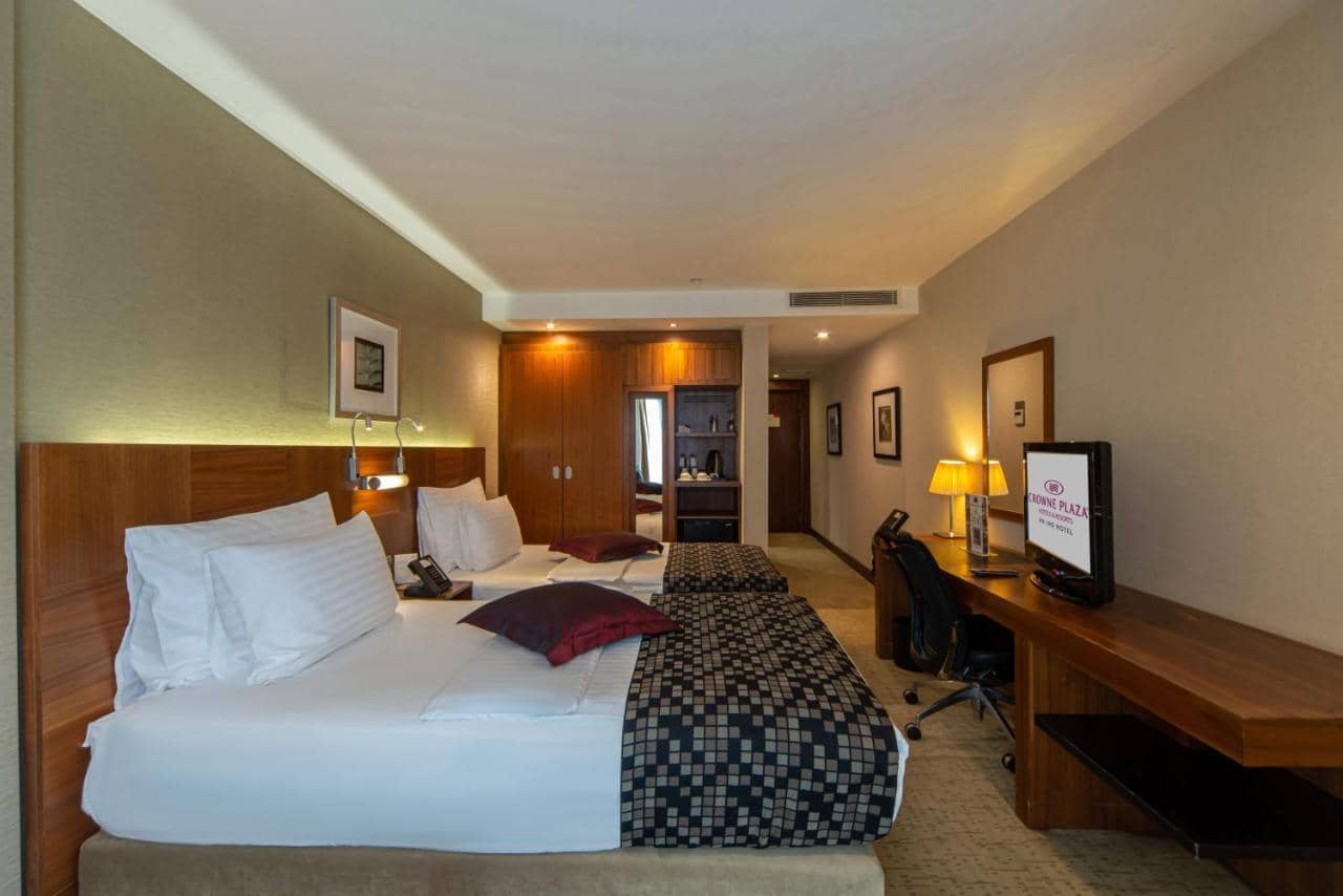 Crowne Plaza Harbiye — 3