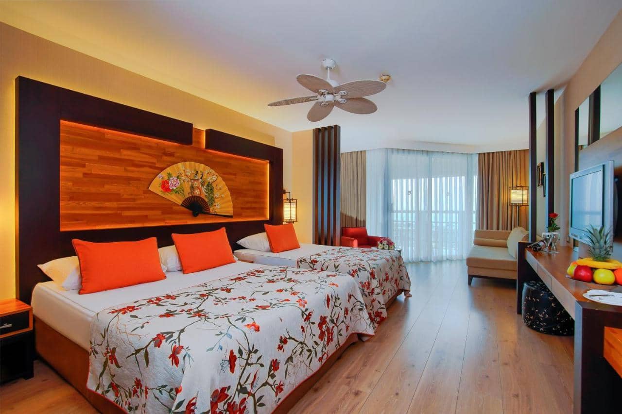 Limak Lara Deluxe Hotel & Resort — 3