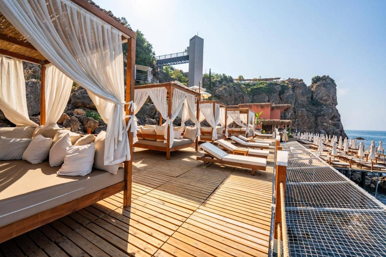 La Boutique Hotel & Suites (Adults only) — 4