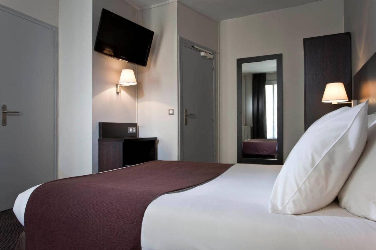 Hotel Des Ecrivains — 4