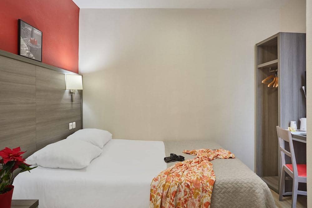 Huni Hotel Paris Buttes Chaumont — 3