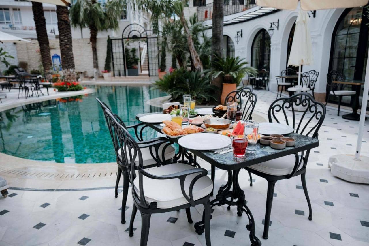 Elegance East Hotel — 2