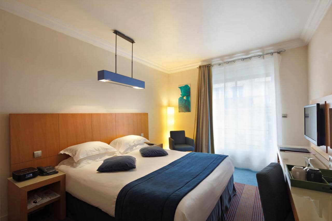 Westside Arc de Triomphe (Adults only) — 3