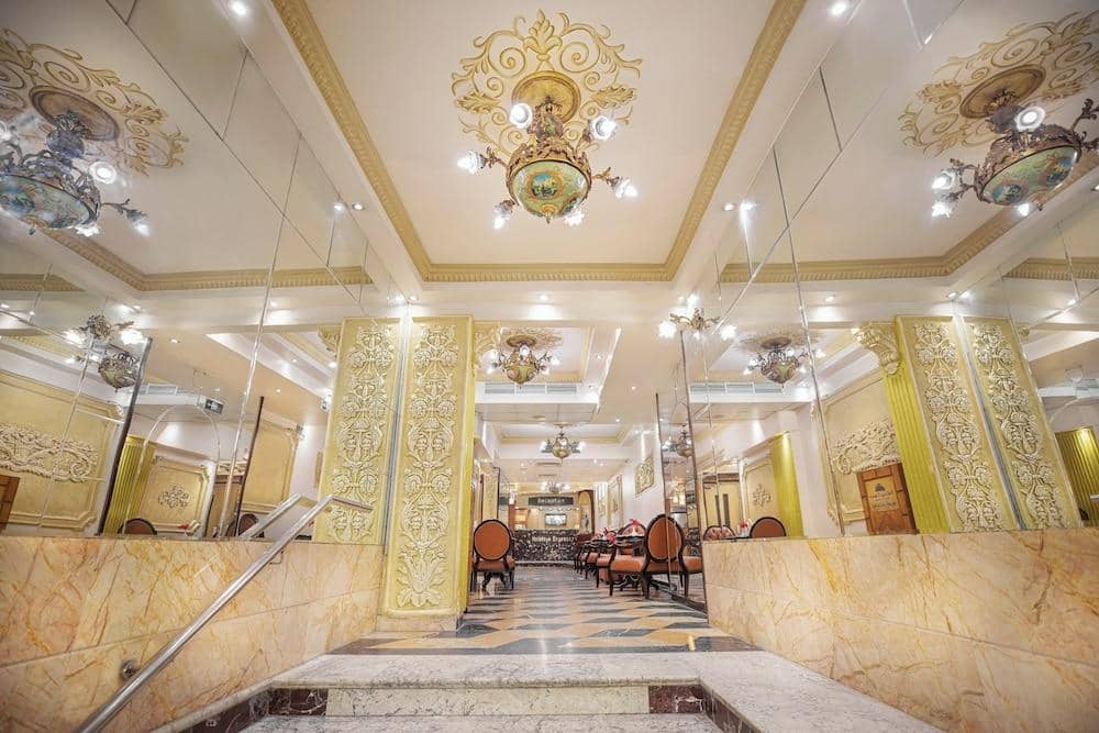 Holidays Express Hotel & Terrace — 2