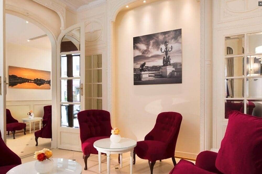 Hotel Queen Mary — 2