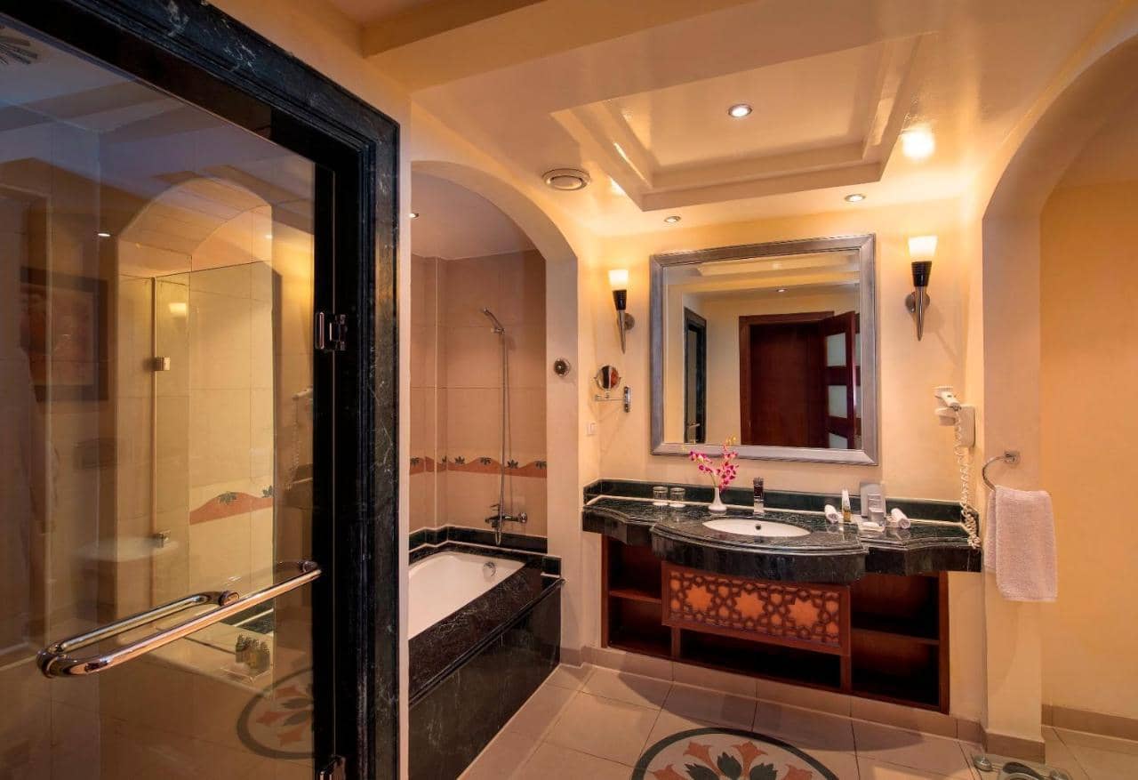 Premier Le Reve Hotel & SPA (Adults only) — 4
