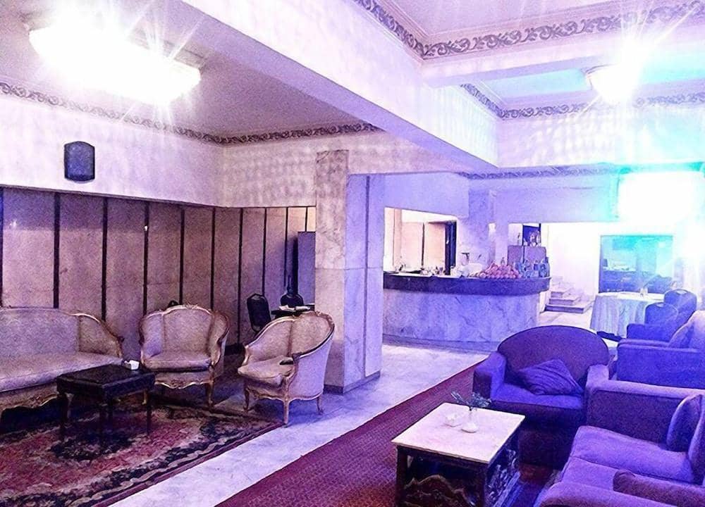 Rose Hotel — 4
