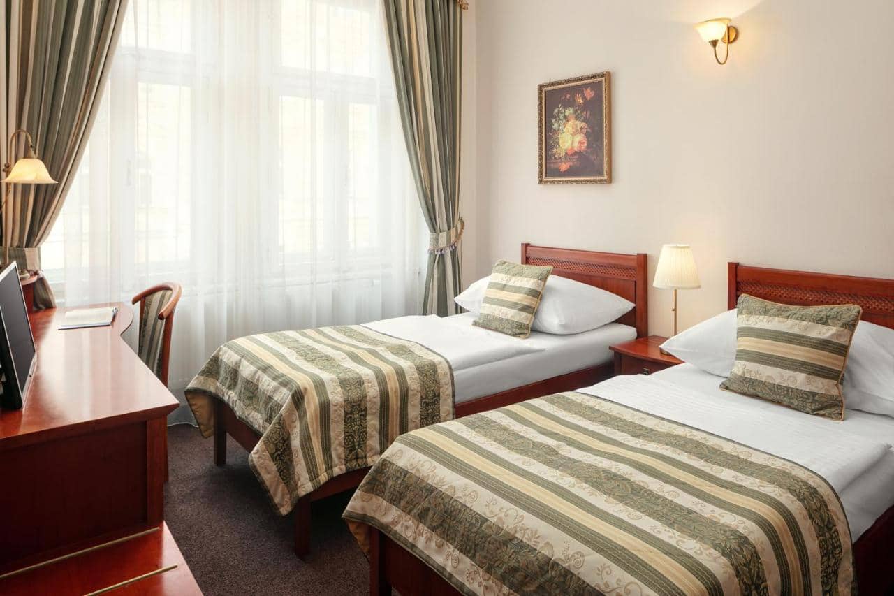 Amigo City Centre Hotel — 3