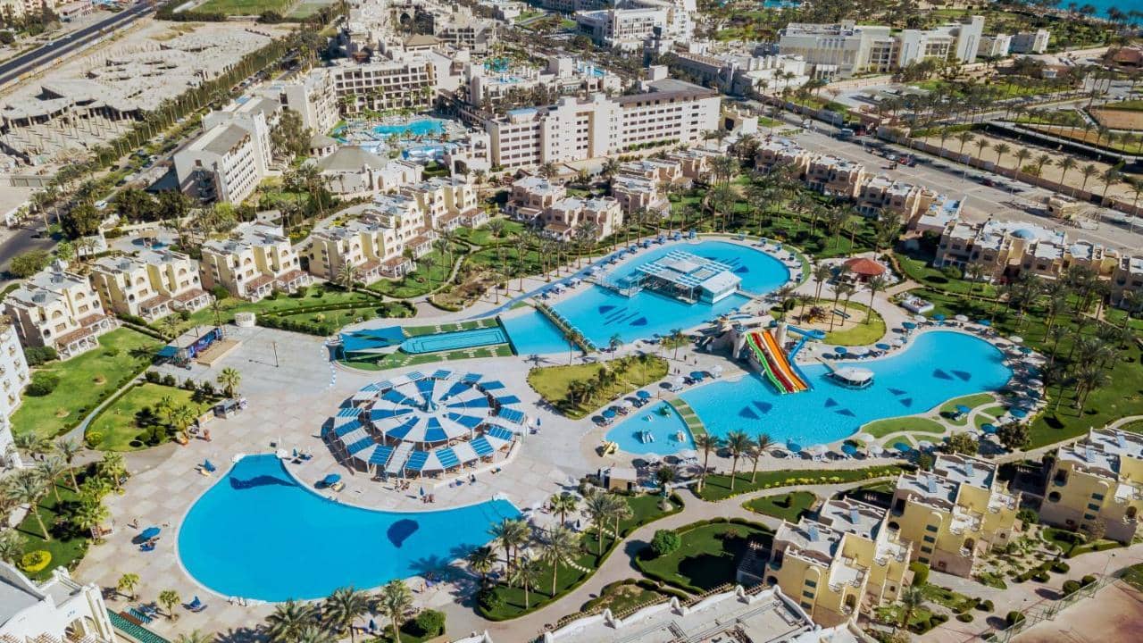Royal Lagoons Aqua Park Resort & SPA — 3