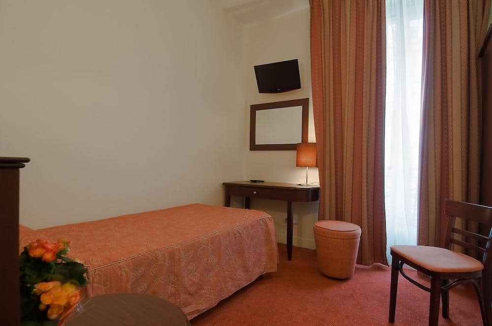Hotel Le Faubourg — 5