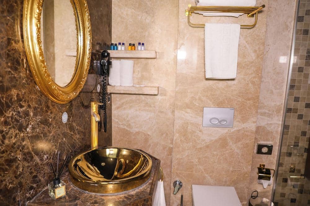 The Hera Platinum Hotel — 5