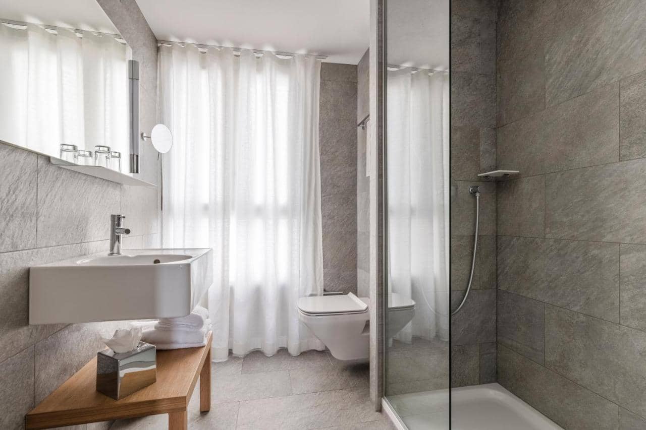 9 Hotel Republique — 4