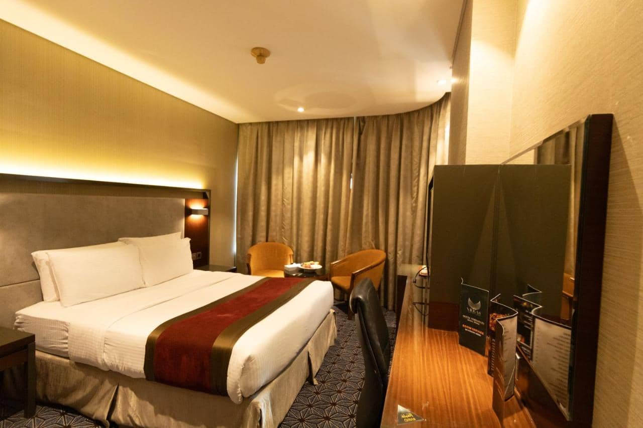 Hotel Versailles Dubai — 2