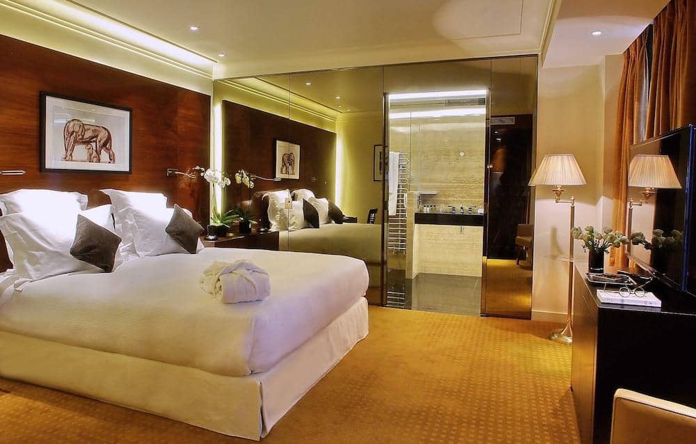 Hotel Montaigne Paris — 2