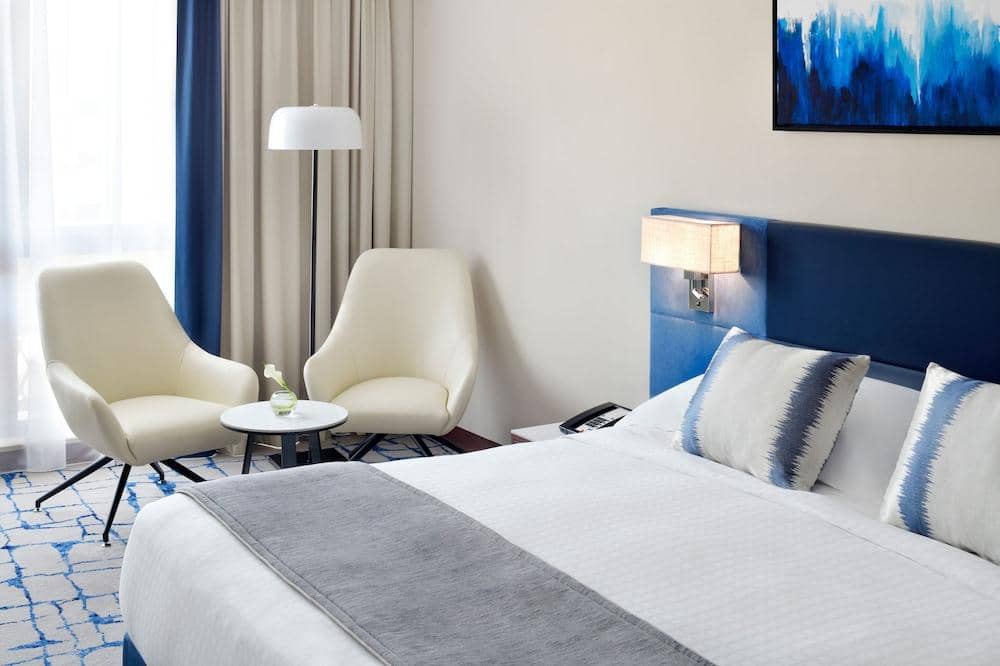 Movenpick Hotel & Apartments Bur Dubai — 4
