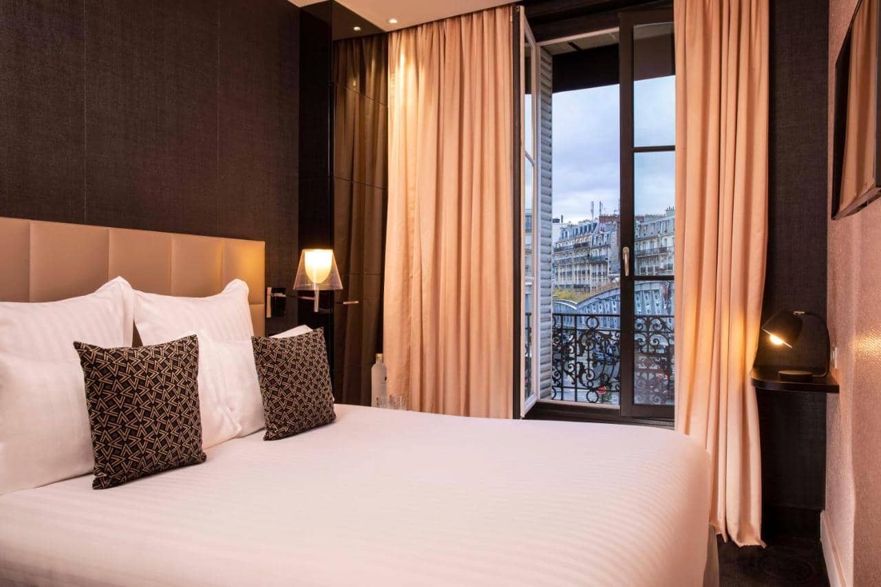 First Hotel — 4
