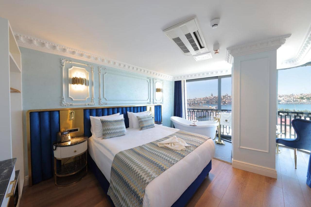 Golden Horn Bosphorus Istanbul — 4