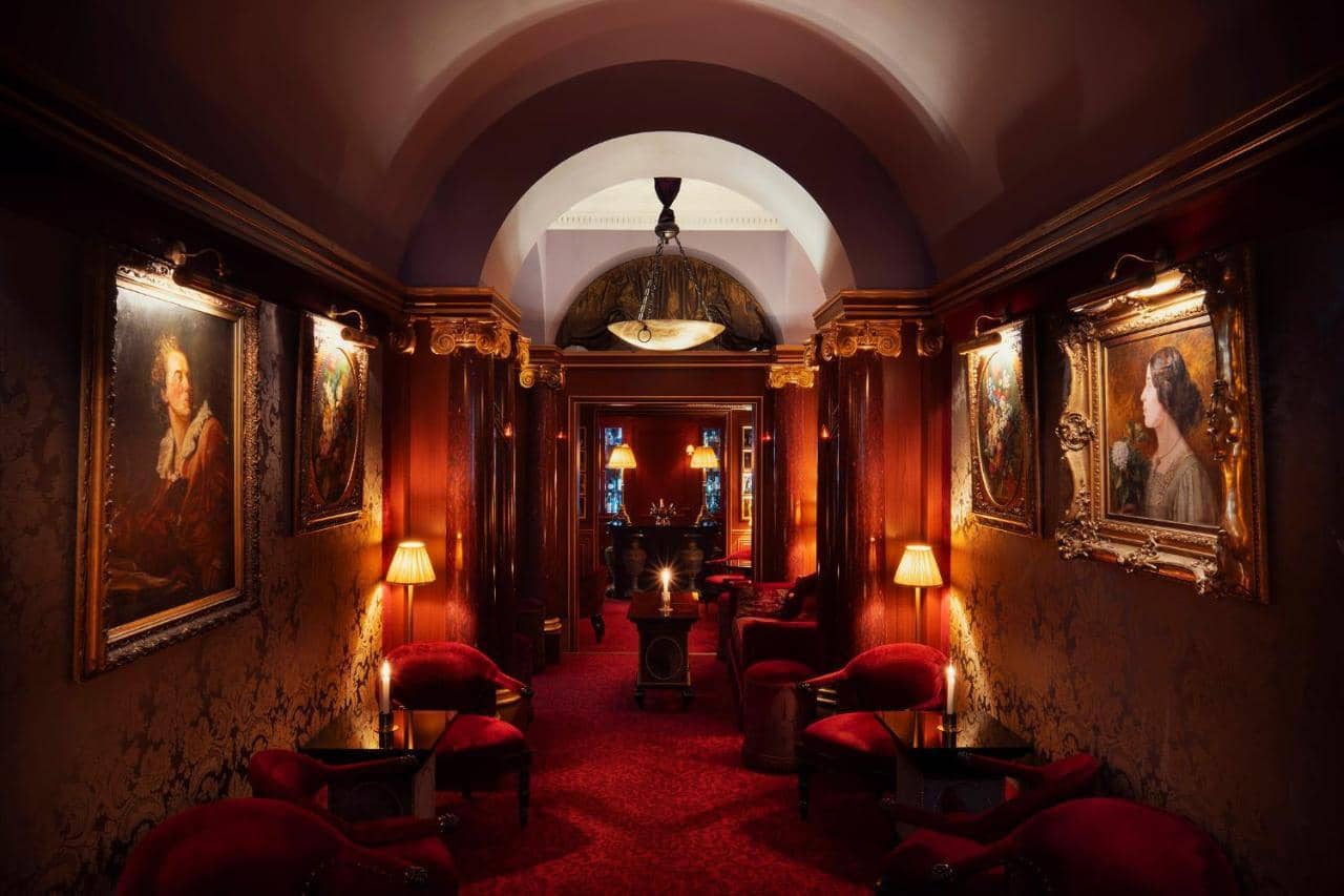 Hotel Maison Athenee — 4