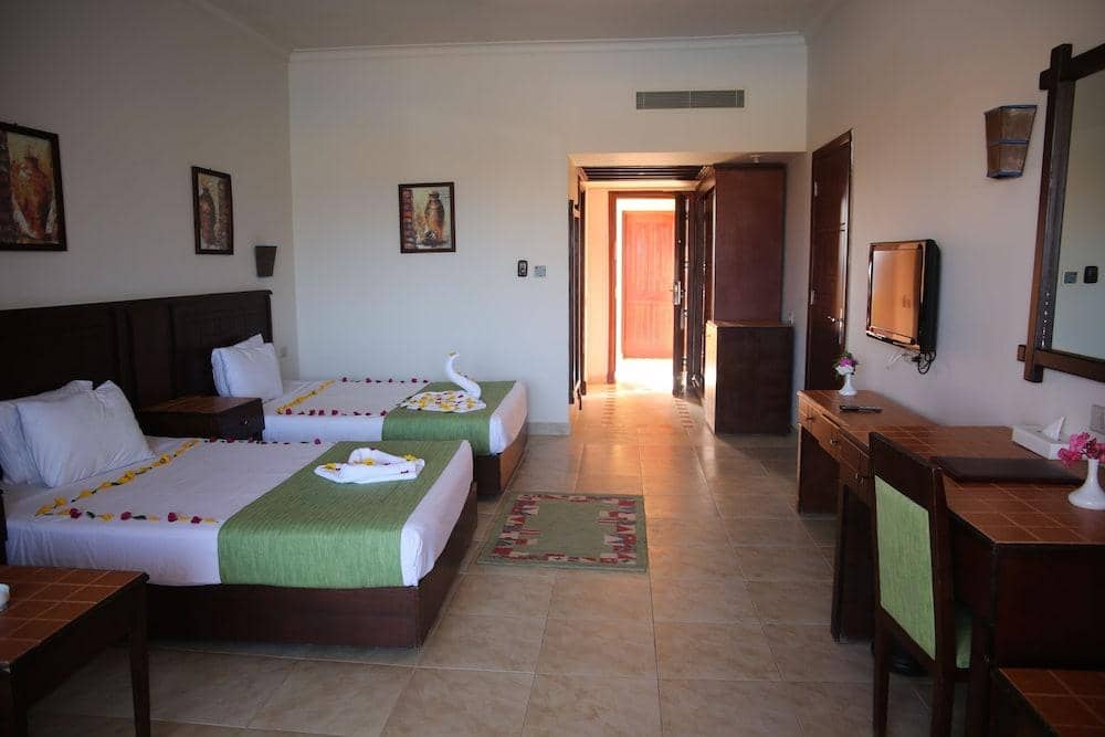 Laguna Beach Marsa Resort — 4