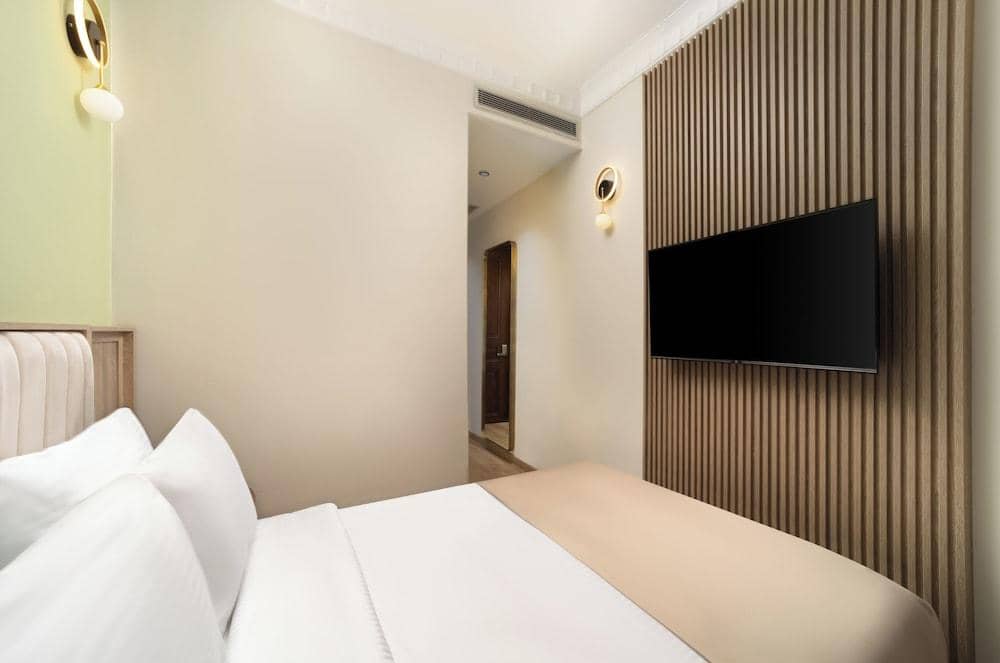 Atik Palace — 4