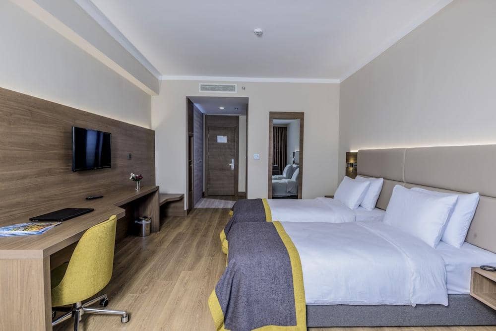 Nearport Hotel — 5