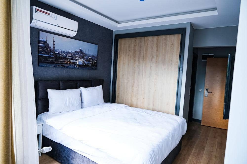 Sign of Istanbul Hotel Taksim — 5