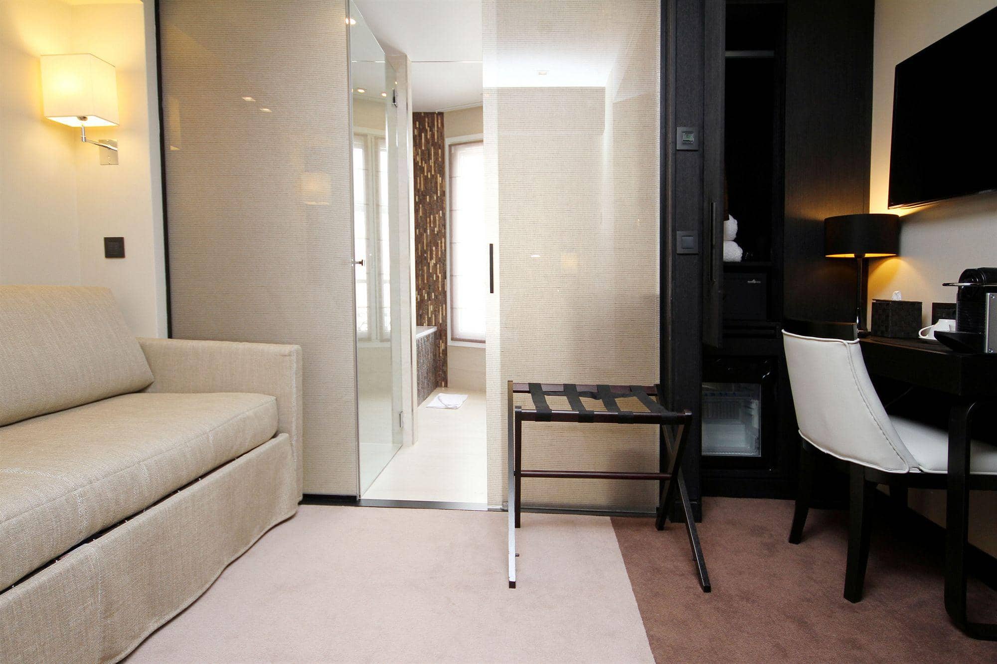 Hotel Elysees Paris — 3