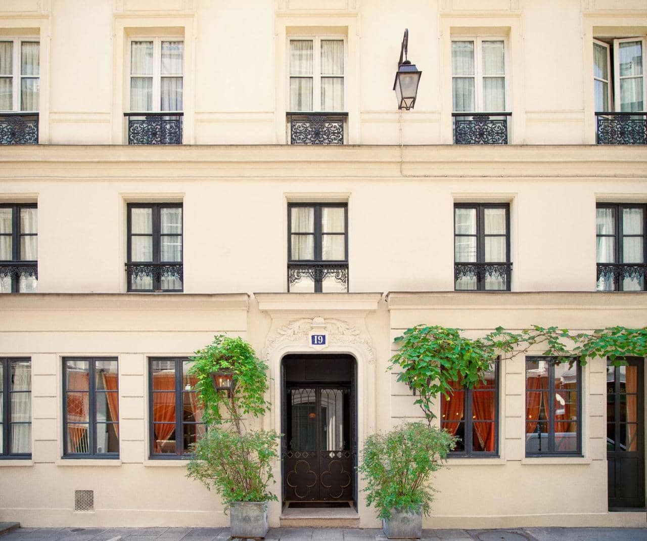 Hotel Bourg Tibourg — 2