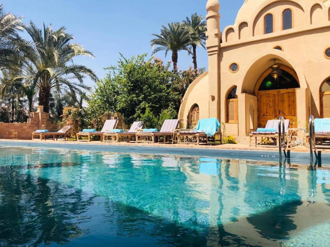 Embrace Hotel Luxor — 3