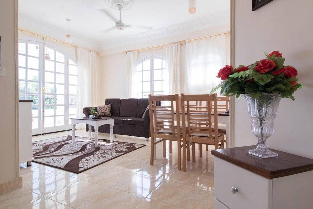 Lotus Lis House — 2