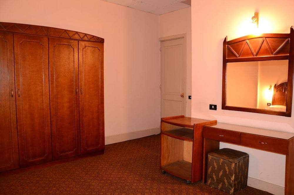 Louris Inn — 4