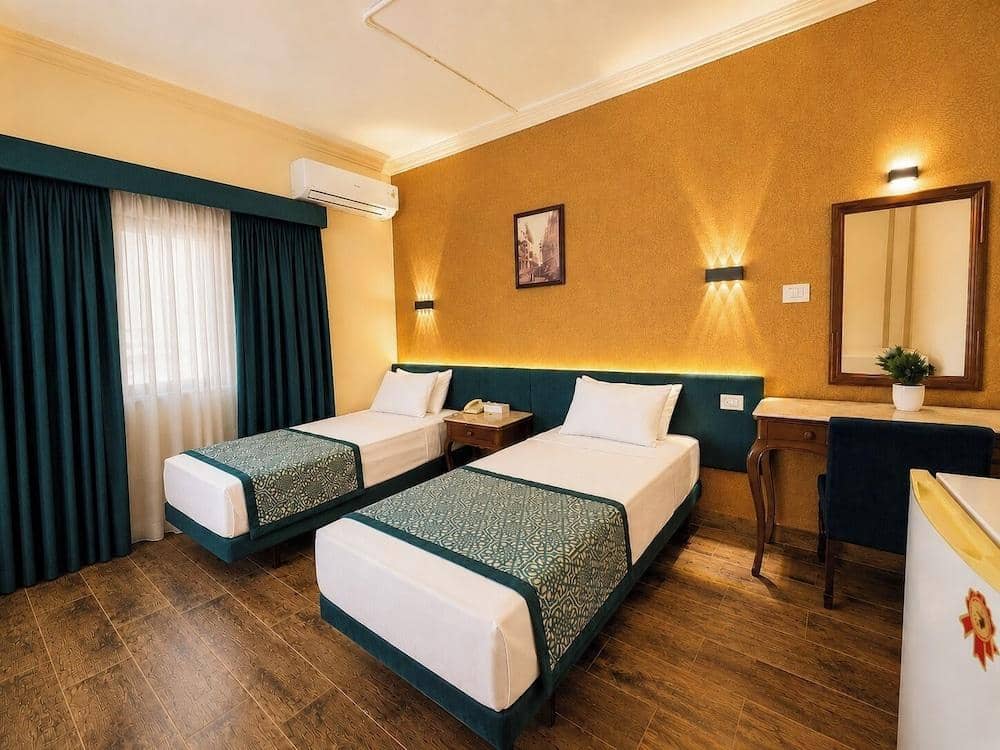 St George Hotel — 4