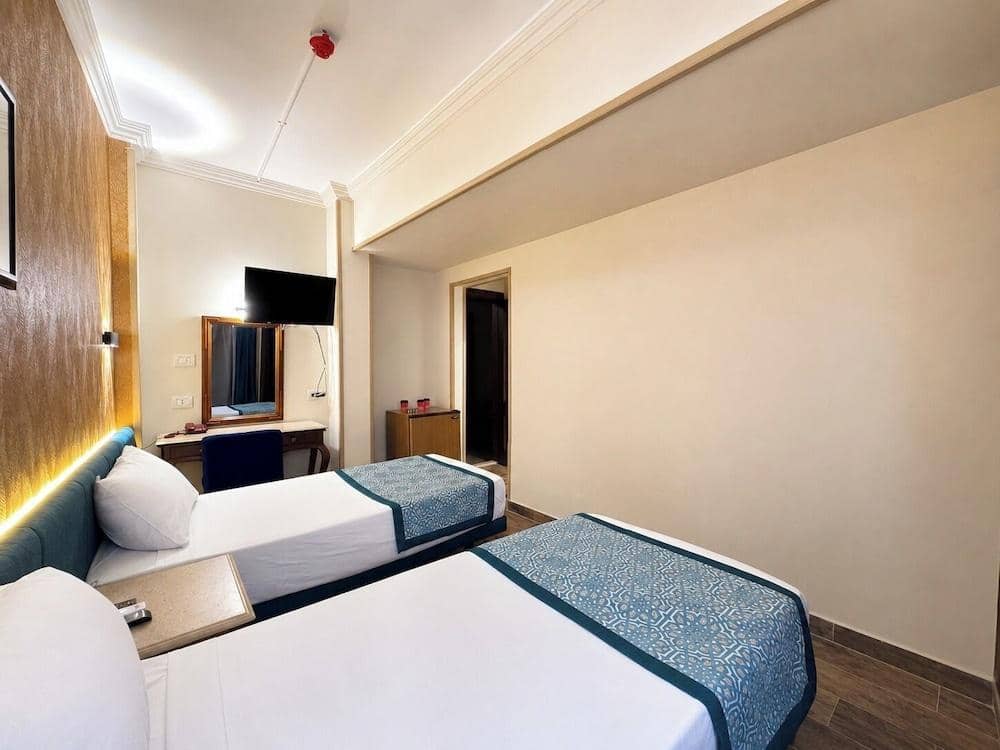 St George Hotel — 5