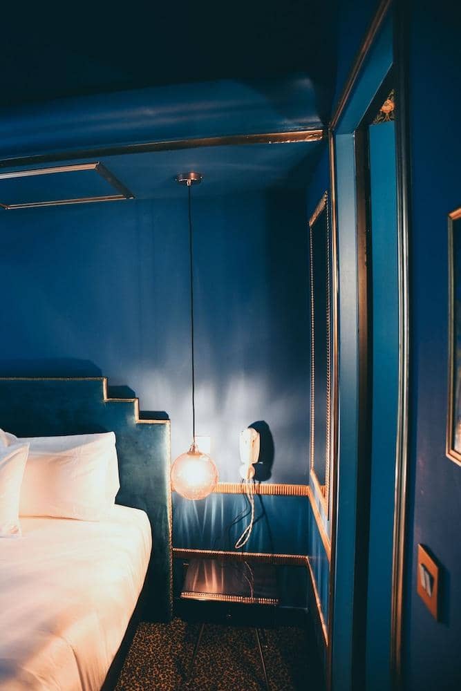 La Mondaine (Adults only)