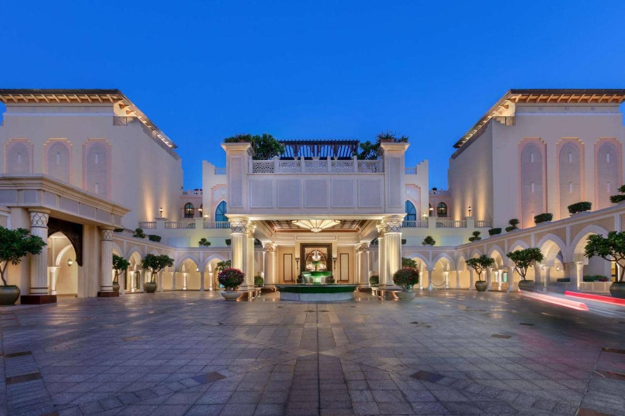 Shangri-La Hotel Qaryat Al Beri, Abu Dhabi — 5