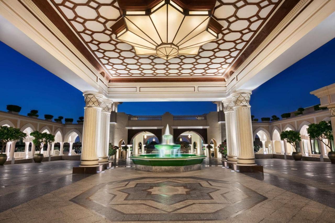 Shangri-La Hotel Qaryat Al Beri, Abu Dhabi — 4