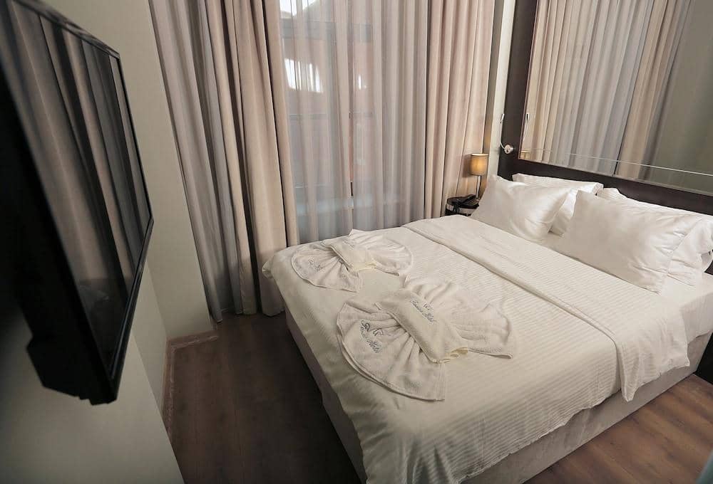 Ferman Pera Hotel — 4