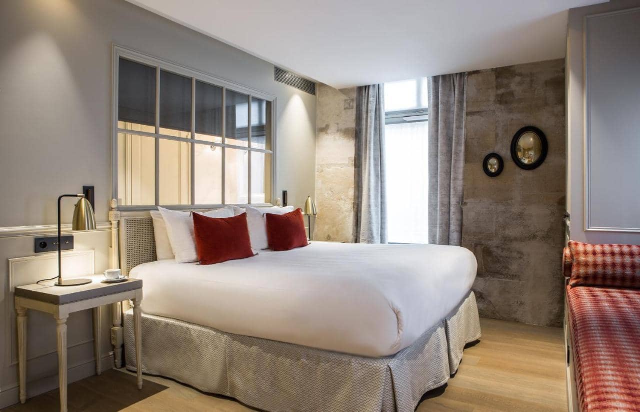 Hotel Charles V — 4