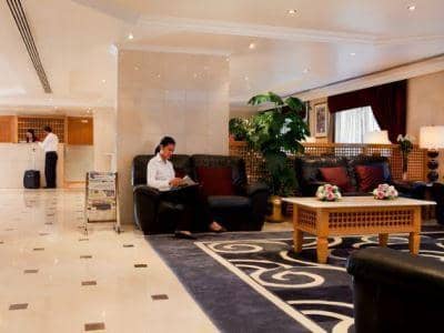 Golden Sands 10 Hotel Apartments — 2